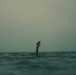 Why Do You Lose Yourself in An Abusive Relationship? toxic relationships: why do you really focus on them so much?