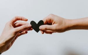 Toxic Relationships: How Do You Deal with Long Distance Relationship Abuse? toxic relationships: why does it hurt when you make the right decision to leave the relationship?