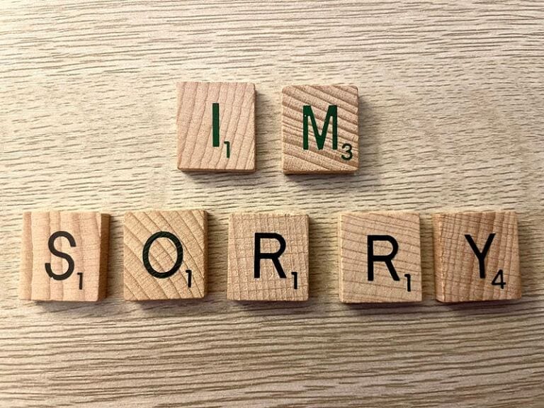 How Do You Respond to the Narcissist’s Apologies after Discard? can you trauma bond in non-abusive ‘toxic’ relationships?