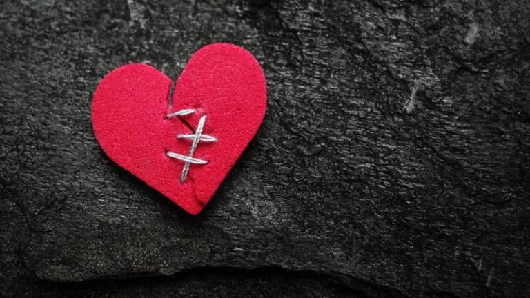 How to Move On from a Toxic Relationship for Good when you leave a toxic relationship